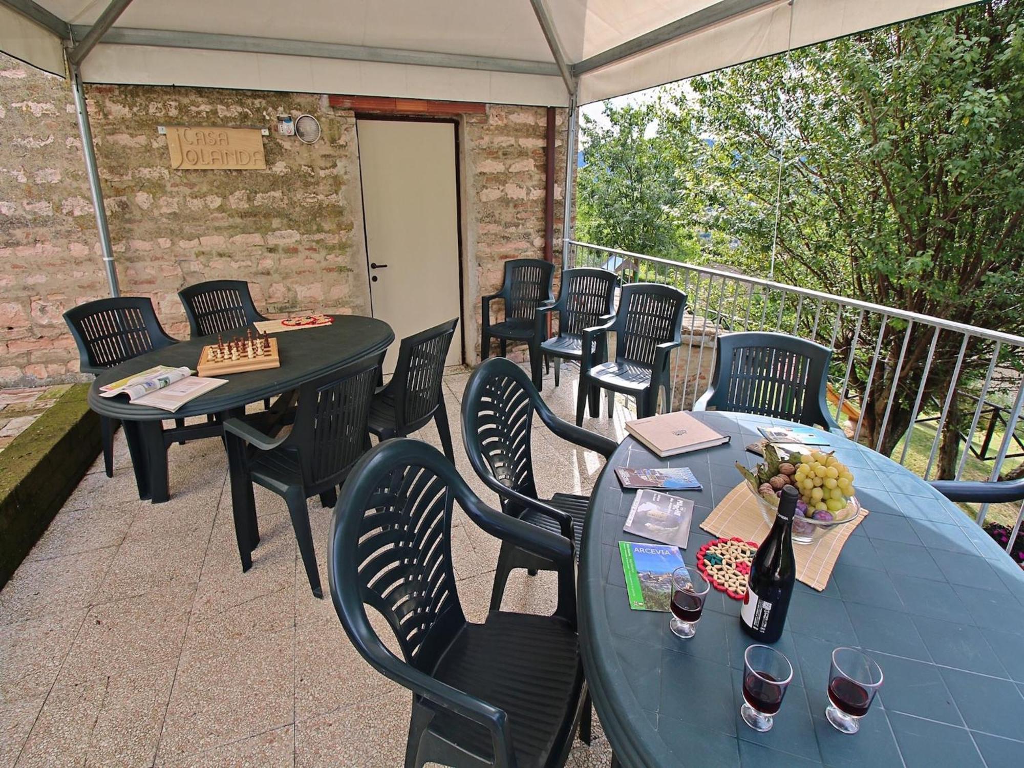 Nice Flat In Arcevia With Swimming Pool Ngoại thất bức ảnh