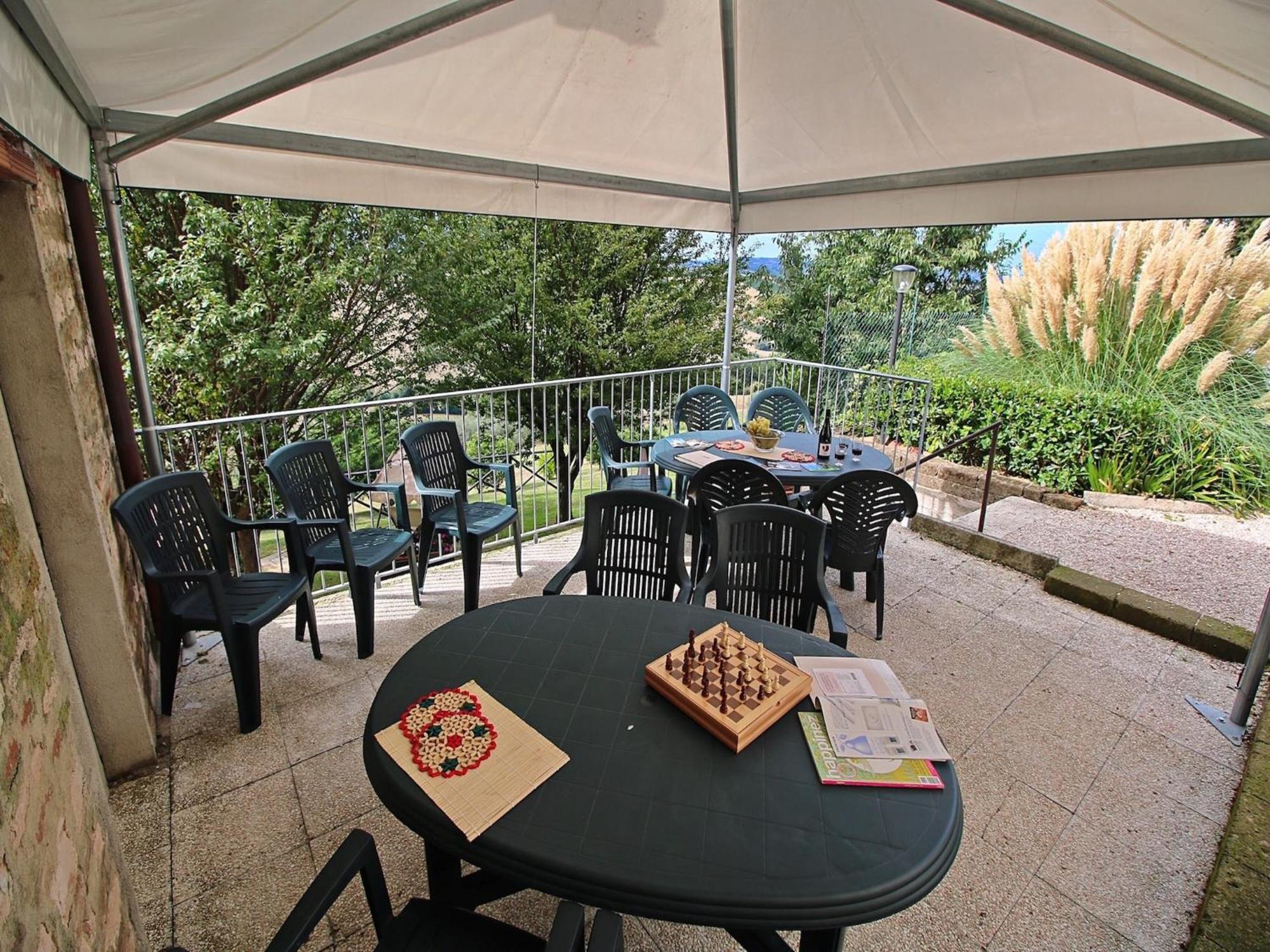 Nice Flat In Arcevia With Swimming Pool Ngoại thất bức ảnh