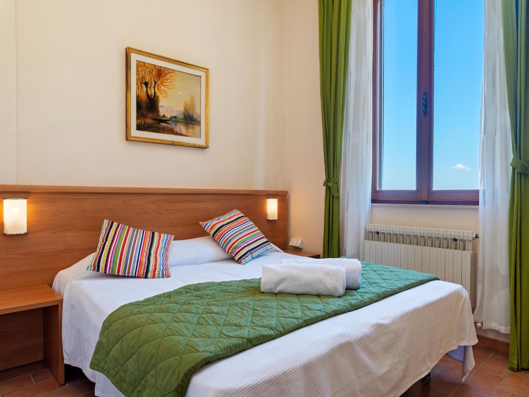 Nice Flat In Arcevia With Swimming Pool Ngoại thất bức ảnh