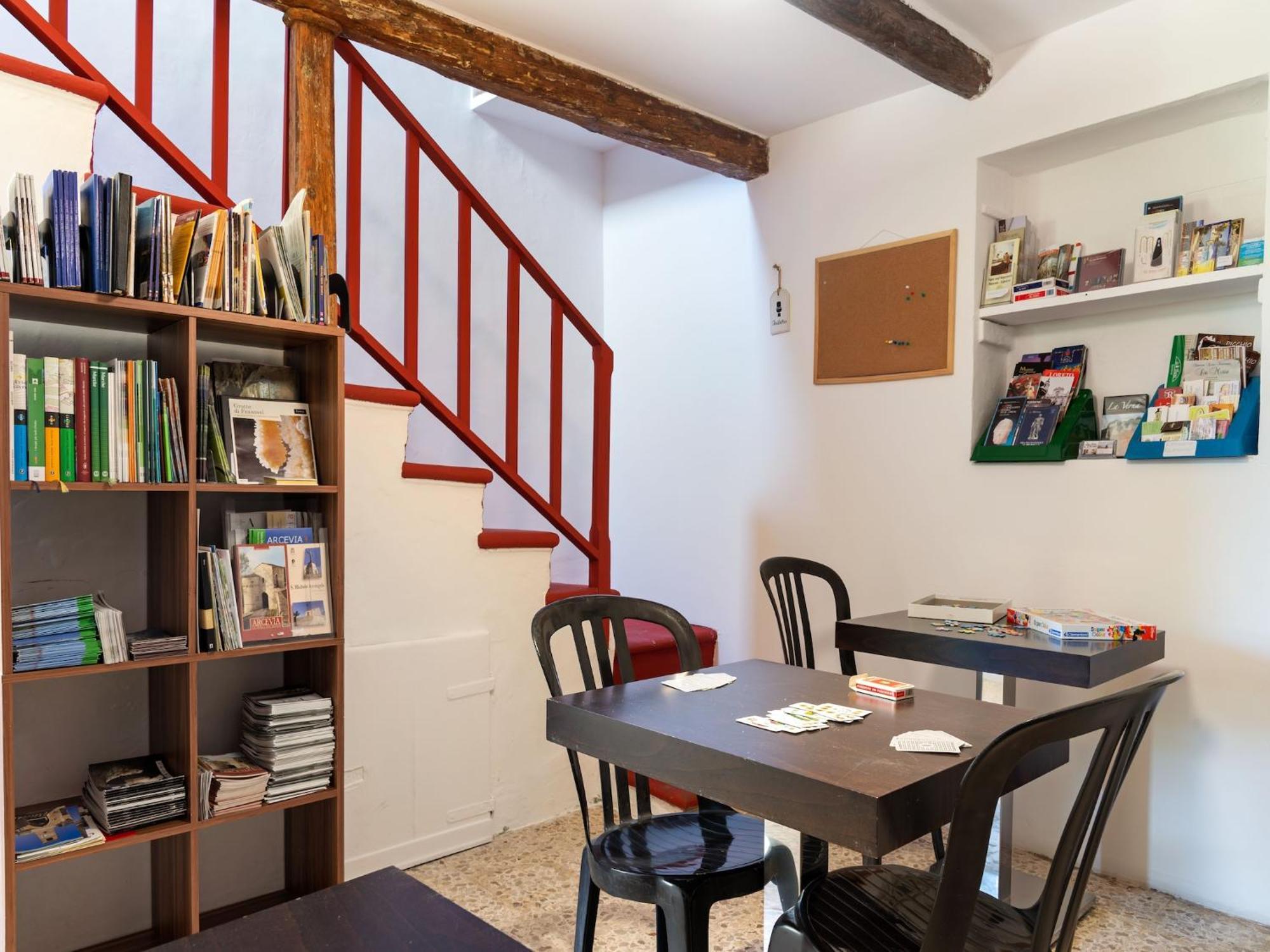 Nice Flat In Arcevia With Swimming Pool Ngoại thất bức ảnh